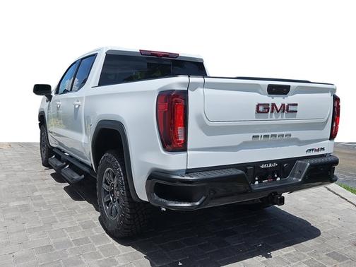 2025 GMC Sierra 1500 AT4X