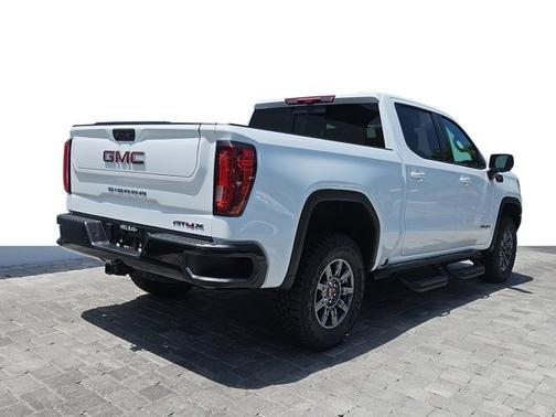 2025 GMC Sierra 1500 AT4X