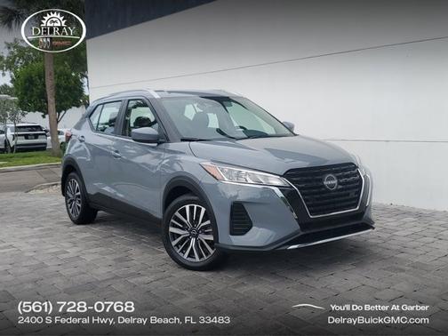Boulder Gray Pearl 2024 Nissan Kicks SV