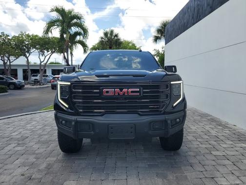 Onyx Black 2024 GMC Sierra 1500 AT4X
