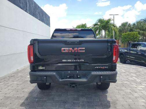Onyx Black 2024 GMC Sierra 1500 AT4X