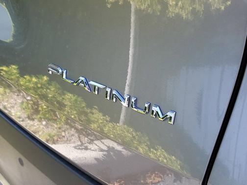 2025 Toyota Grand Highlander Hybrid MAX Platinum