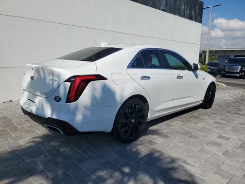 2023 Cadillac CT4 Premium Luxury
