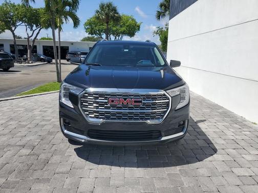 Ebony Twilight Metallic 2023 GMC Terrain Denali