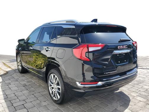 Ebony Twilight Metallic 2023 GMC Terrain Denali