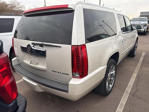 2011 Cadillac Escalade ESV Base