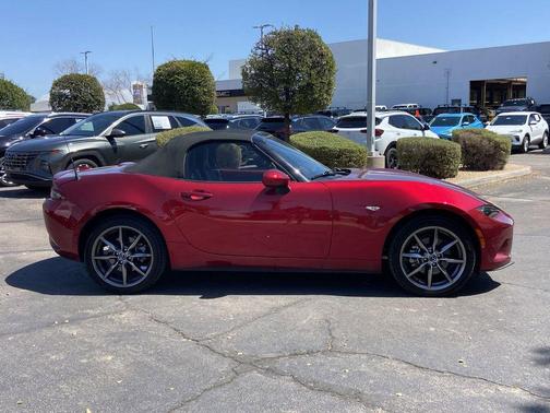 2022 Mazda MX-5 Miata Grand Touring