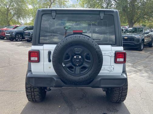 2024 Jeep Wrangler Sport