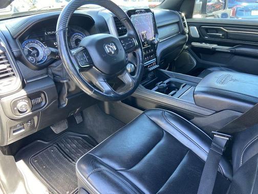 Granite Crystal Metallic Clearcoat 2020 RAM 1500 Limited