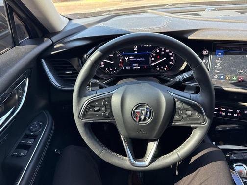 2023 Buick Envision Essence FWD