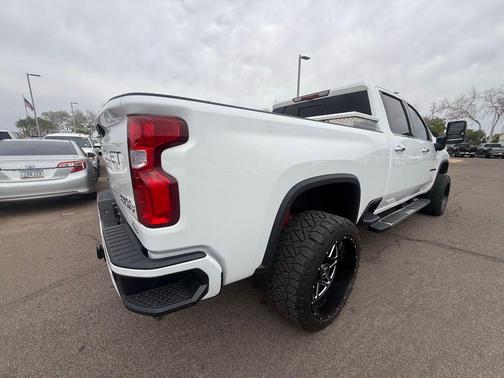 Summit White 2020 Chevrolet Silverado 2500 High Country
