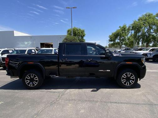 Onyx Black 2020 GMC Sierra 2500 AT4