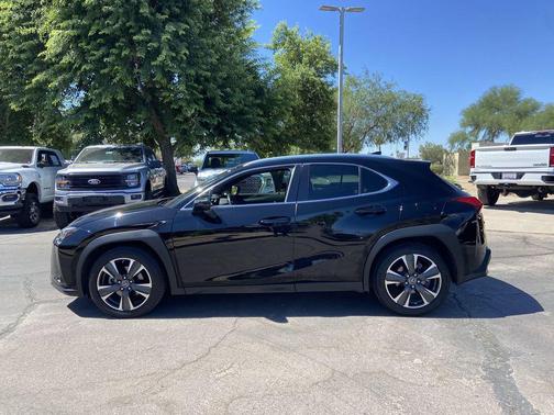 Obsidian 2019 Lexus UX 200 Base
