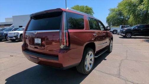 2017 Cadillac Escalade Luxury