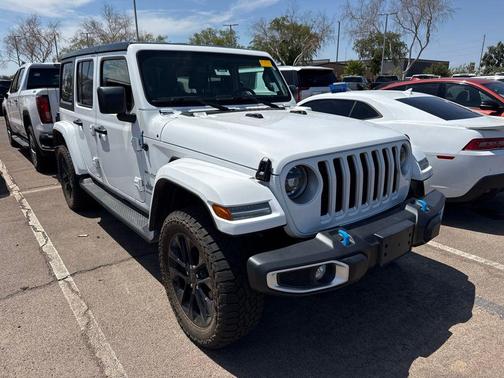 Bright White Clearcoat 2023 Jeep Wrangler 4xe Sahara