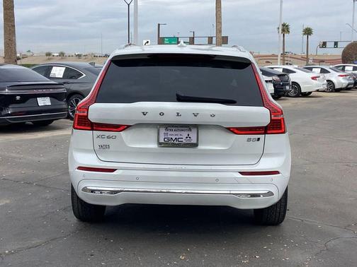 2023 Volvo XC60 B5 Plus Bright Theme