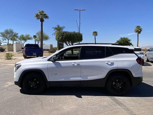 White Frost Tricoat 2022 GMC Terrain AWD AT4