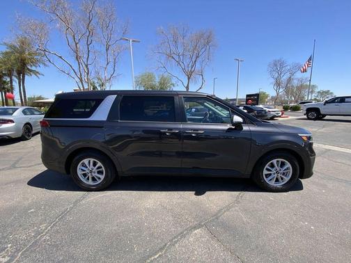 Panthera Metal 2023 Kia Carnival LX