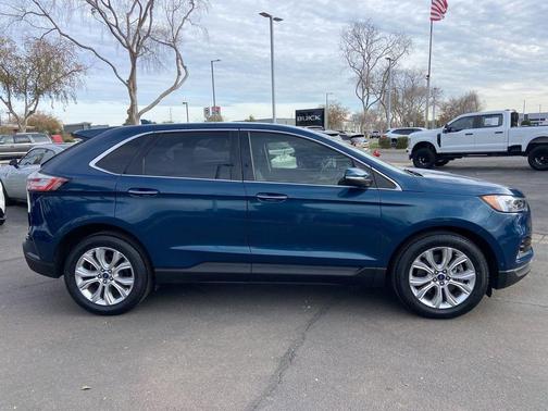 2020 Ford Edge Titanium