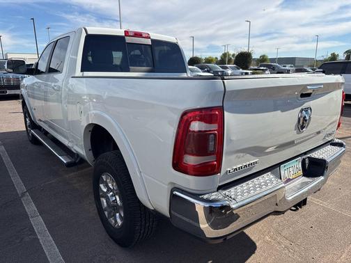 2019 RAM 2500 Laramie Crew Cab 4x4 6'4' Box