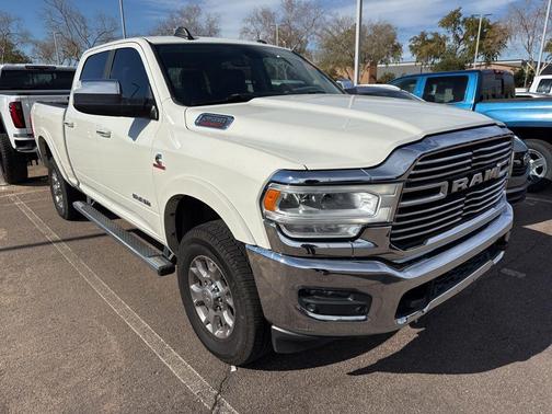 2019 RAM 2500 Laramie Crew Cab 4x4 6'4' Box
