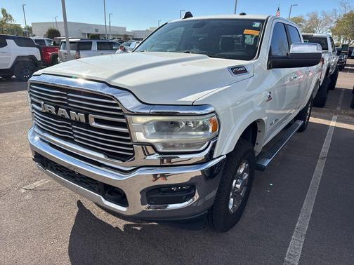 2019 RAM 2500 Laramie Crew Cab 4x4 6'4' Box