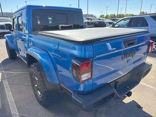 2025 Jeep Gladiator Nighthawk