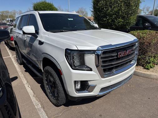 White Frost Tricoat 2021 GMC Yukon SLT
