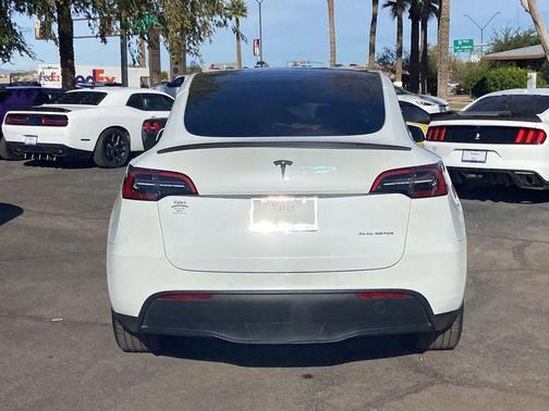 2021 Tesla Model Y Long Range Dual Motor All-Wheel Drive