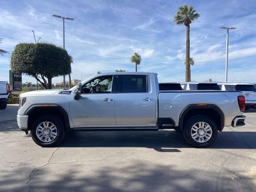2023 GMC Sierra 2500 Denali