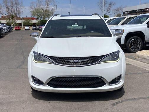 Bright White Clearcoat 2020 Chrysler Pacifica Limited