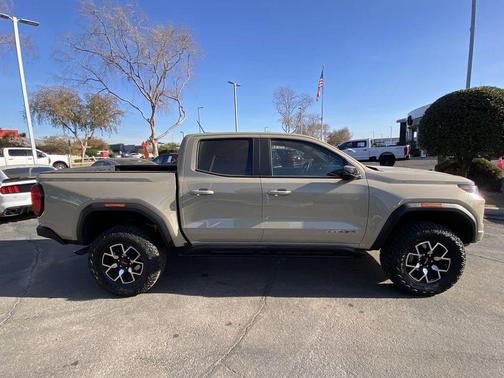 2024 GMC Canyon AT4X