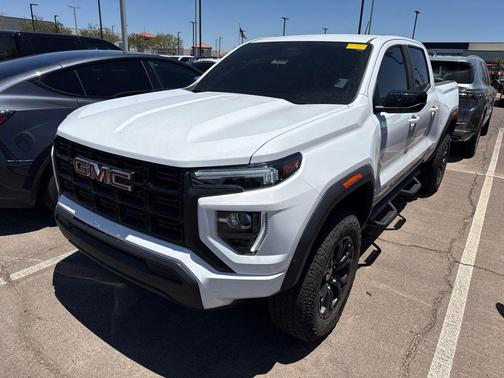 Summit White 2024 GMC Canyon Elevation