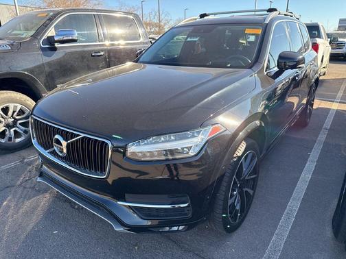 2019 Volvo XC90 T6 Momentum