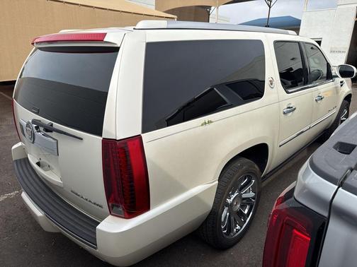 2014 Cadillac Escalade ESV Platinum Edition
