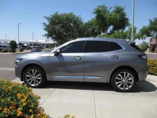 Photo 4 of 35 of 2021 Buick Envision Avenir