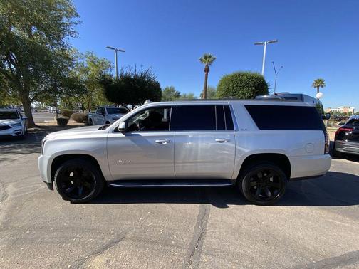 2020 GMC Yukon XL SLE
