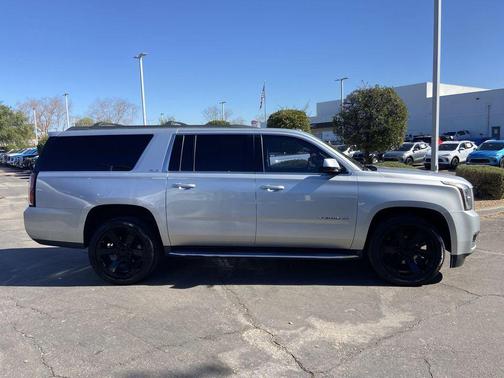 2020 GMC Yukon XL SLE