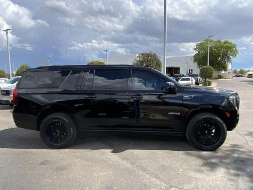 2024 GMC Yukon XL 4WD AT4