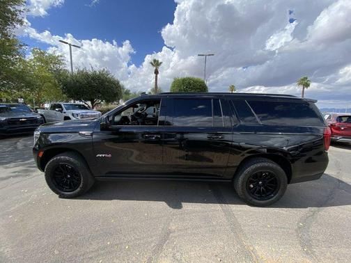 2024 GMC Yukon XL 4WD AT4