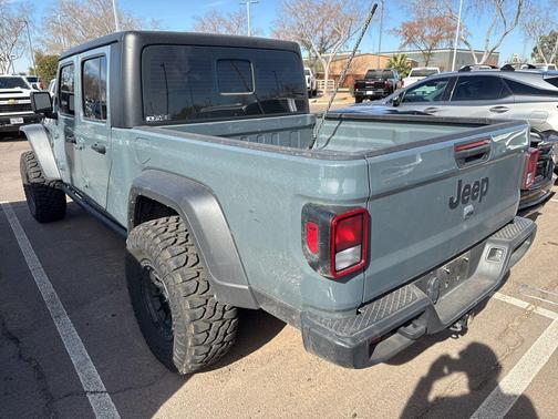 2024 Jeep Gladiator Sport