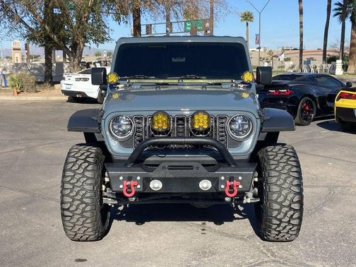 2024 Jeep Gladiator Sport