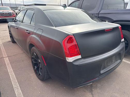 2022 Chrysler 300 Touring