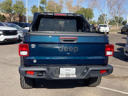 2025 Jeep Gladiator Nighthawk