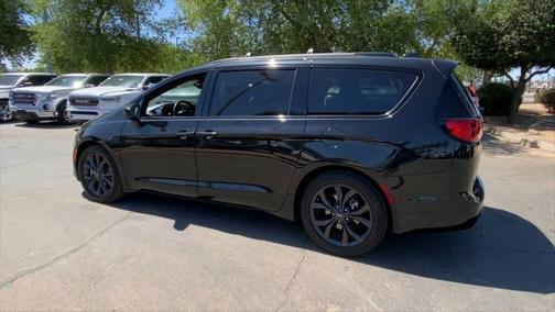 2018 Chrysler Pacifica Touring-L Plus