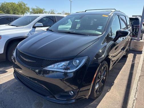 2018 Chrysler Pacifica Touring-L Plus