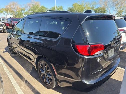 2018 Chrysler Pacifica Touring-L Plus