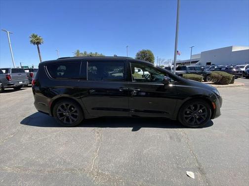 2018 Chrysler Pacifica Touring-L Plus