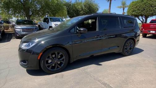 2018 Chrysler Pacifica Touring-L Plus