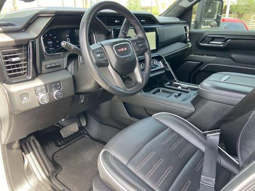 Summit White 2024 GMC Sierra 2500 AT4X